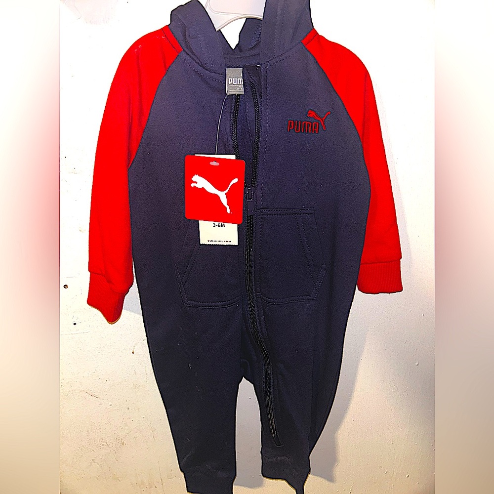 BNWT Cute Puma Baby zip up onesie with hood and pocket red and navy blue